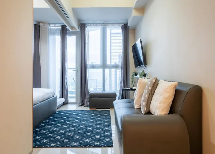 Uptown Parksuites Bgc 1br, Hi Flr Great View Fr Balcony With Washer 아파트