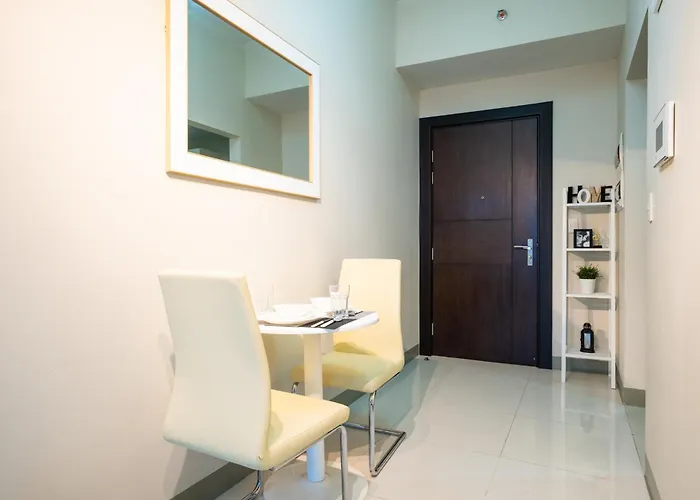 아파트 Uptown Parksuites Bgc 1br, Hi Flr Great View Fr Balcony With Washer